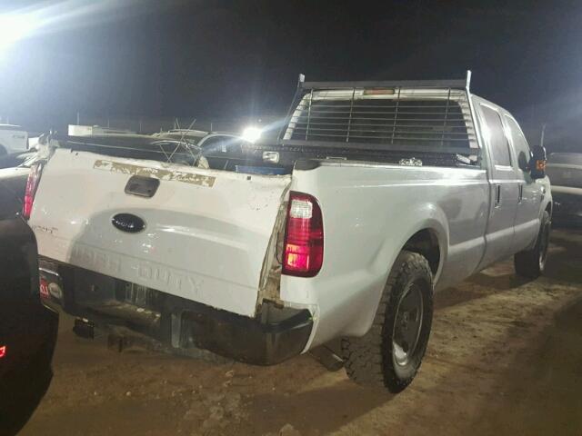 1FTSW20598EE60609 - 2008 FORD F250 SUPER WHITE photo 4