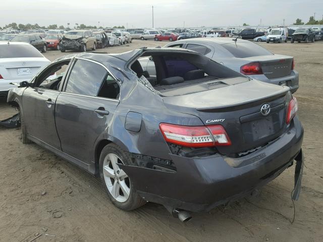 4T1BK3EK6BU131956 - 2011 TOYOTA CAMRY SE GRAY photo 3