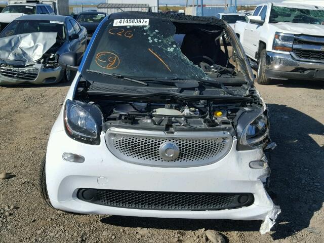 WMEFJ5DA4GK127471 - 2016 SMART FORTWO TWO TONE photo 6