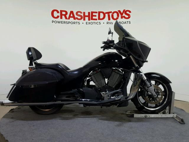 5VPDB36N2B3007759 - 2011 VICTORY MOTORCYCLES CROSS COUN BLACK photo 1