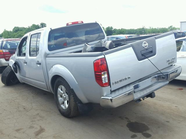 1N6AD0EV3AC416442 - 2010 NISSAN FRONTIER C SILVER photo 3