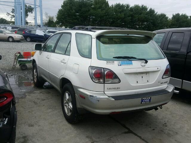 JTJHF10U010184798 - 2001 LEXUS RX 300 WHITE photo 3