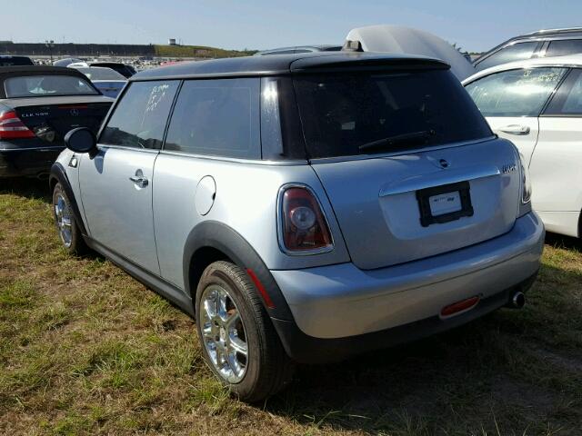 WMWMF33509TW73386 - 2009 MINI COOPER SILVER photo 3