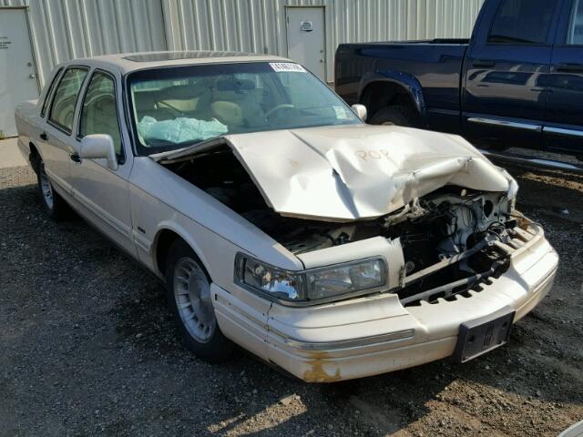 1LNLM83W8TY685687 - 1996 LINCOLN TOWN CAR C CREAM photo 1