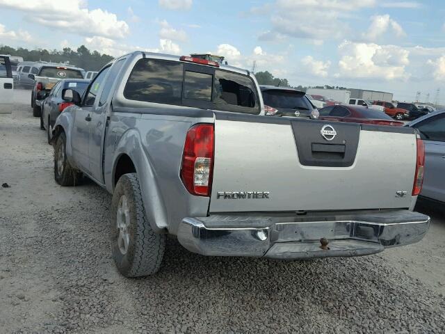 1N6AD06U66C427447 - 2006 NISSAN FRONTIER K GRAY photo 3