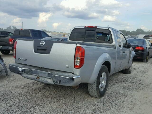 1N6AD06U66C427447 - 2006 NISSAN FRONTIER K GRAY photo 4