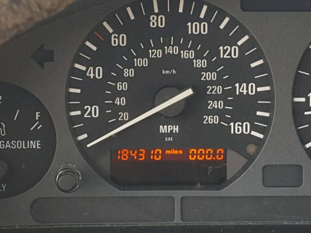 WBABK6328SED18392 - 1995 BMW 318 IC AUT GREEN photo 8