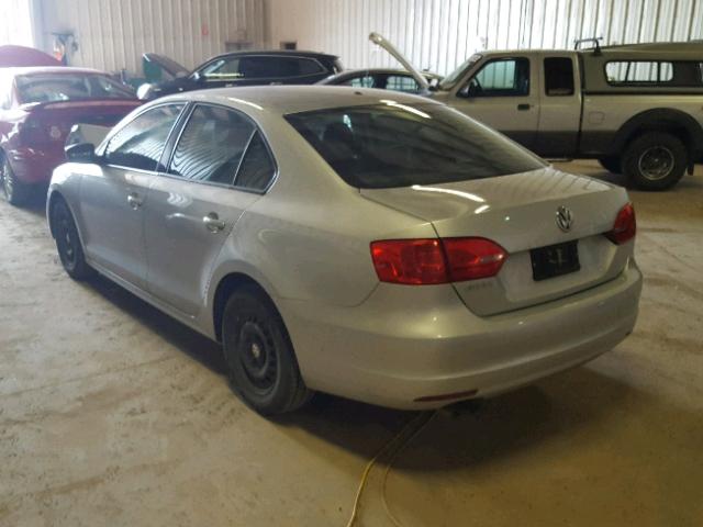 3VW1K7AJ3BM329660 - 2011 VOLKSWAGEN JETTA BASE Արծաթագույն լուսանկար 3