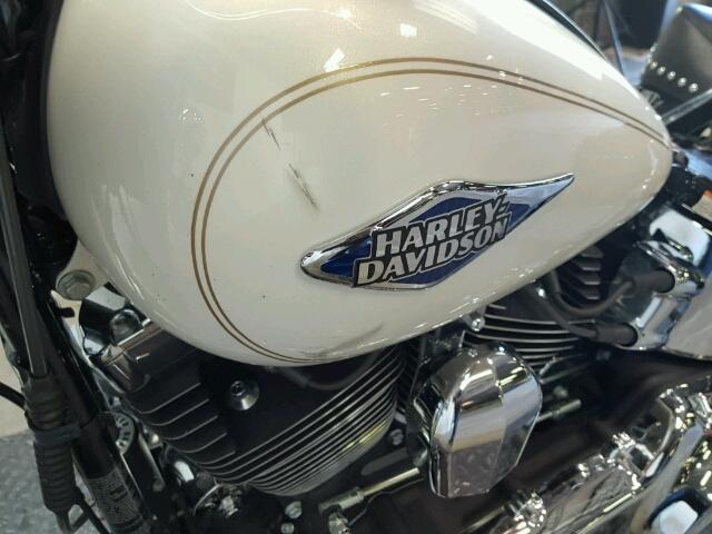 1HD1BWV13FB022363 - 2015 HARLEY-DAVIDSON FLSTC HERI WHITE photo 15