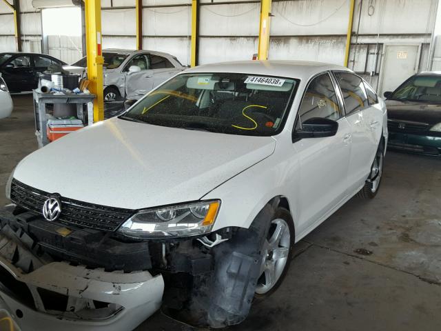 3VW2K7AJ4CM423309 - 2012 VOLKSWAGEN JETTA BASE 白色 照片 2