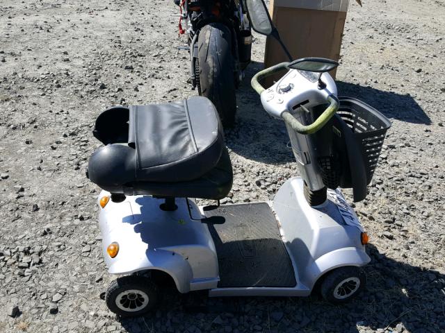 41465148 - 2018 OTHER SCOOTER SILVER photo 5