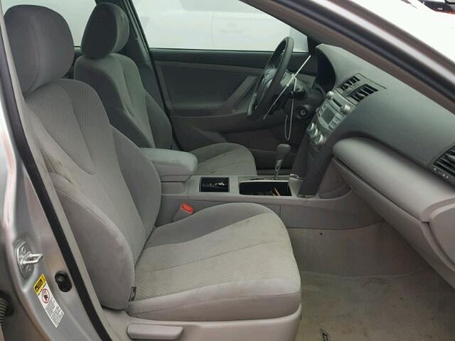 4T1BE46K29U351679 - 2009 TOYOTA CAMRY BASE SILVER photo 5