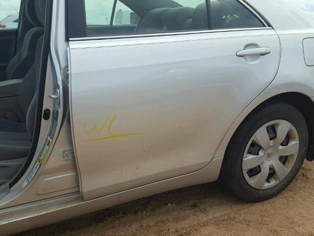 4T1BE46K29U351679 - 2009 TOYOTA CAMRY BASE SILVER photo 9