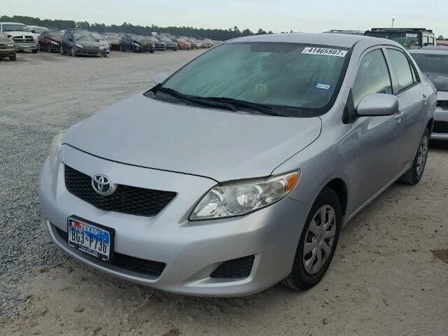 1NXBU4EEXAZ227274 - 2010 TOYOTA COROLLA BA SILVER photo 2