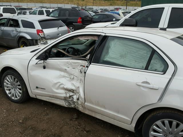 3FADP0L37AR227616 - 2010 FORD FUSION WHITE photo 10