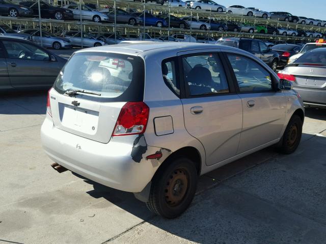 KL1TD66607B691584 - 2007 CHEVROLET AVEO BASE Күміс фото 4