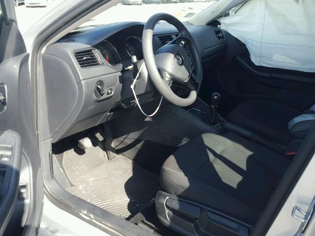 3VW1K7AJ3FM320169 - 2015 VOLKSWAGEN JETTA BASE SILVER photo 9
