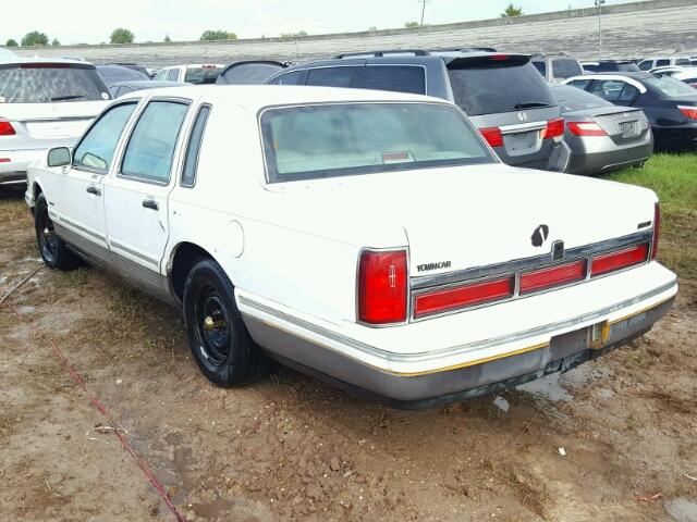 1LNLM82WXVY698929 - 1997 LINCOLN TOWN CAR WHITE photo 3