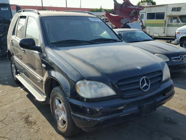 4JGAB54E8YA208677 - 2000 MERCEDES-BENZ ML 320 BLACK photo 1