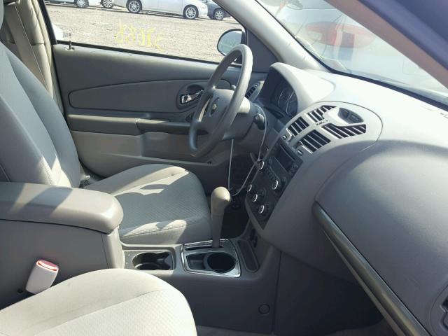 1G1ZS58F58F114231 - 2008 CHEVROLET MALIBU LS GRAY photo 5