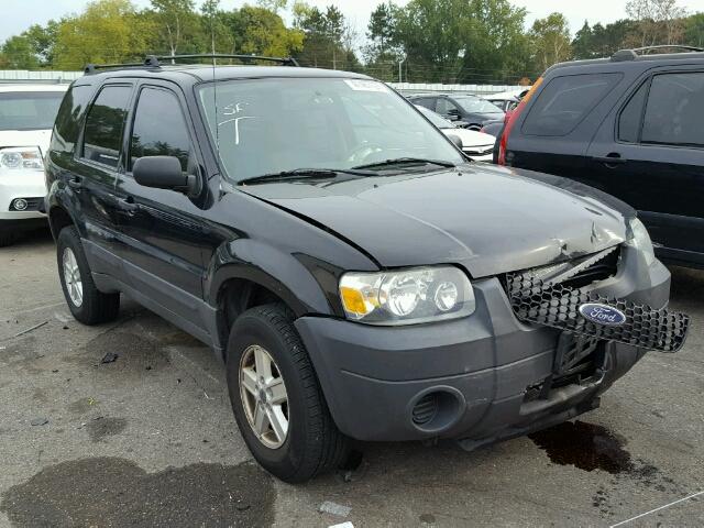 1FMYU92Z55KA52576 - 2005 FORD ESCAPE BLACK photo 1