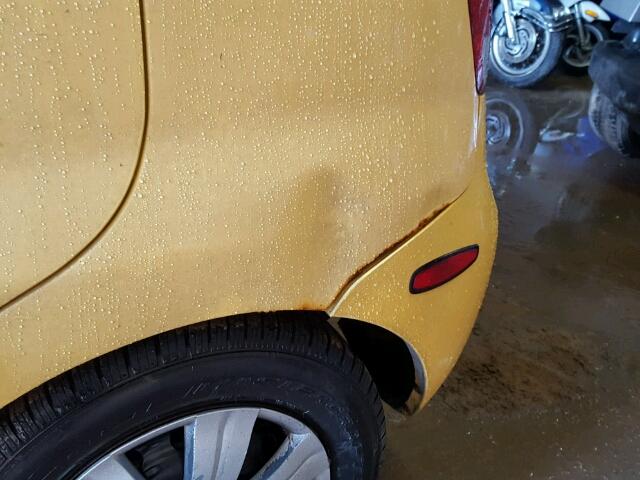 KL1TJ62624B269293 - 2004 CHEVROLET AVEO LS YELLOW photo 9