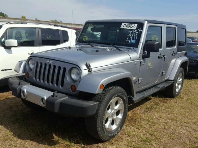 1C4BJWEGXDL602228 - 2013 JEEP WRANGLER U SILVER photo 2