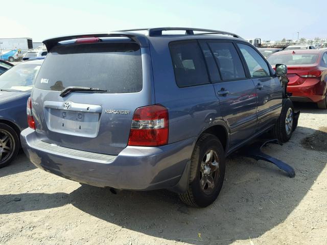 JTEDD21A250127313 - 2005 TOYOTA HIGHLANDER BLUE photo 4