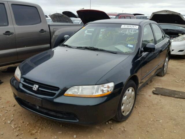 1HGCG5646YA128752 - 2000 HONDA ACCORD GREEN photo 2