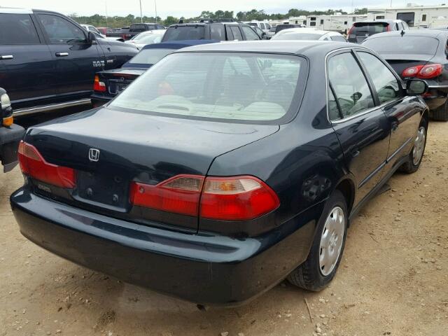 1HGCG5646YA128752 - 2000 HONDA ACCORD GREEN photo 4