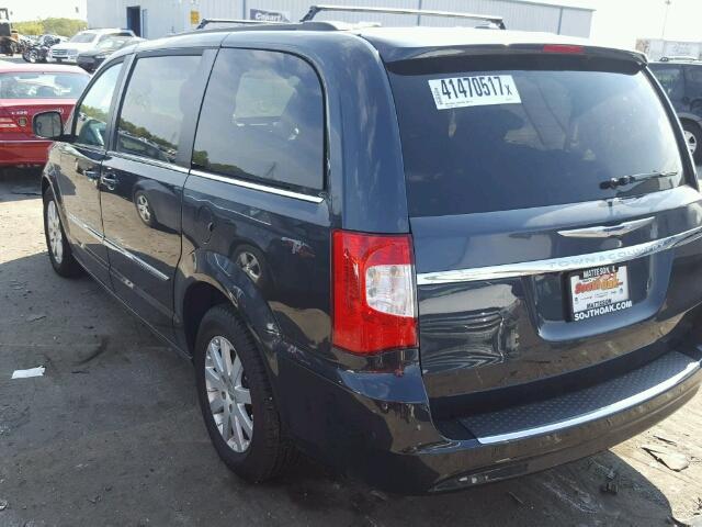 2C4RC1BG2ER332582 - 2014 CHRYSLER TOWN & COU BLUE photo 3