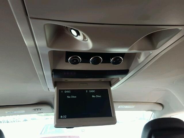 2C4RC1BG2ER332582 - 2014 CHRYSLER TOWN & COU BLUE photo 9