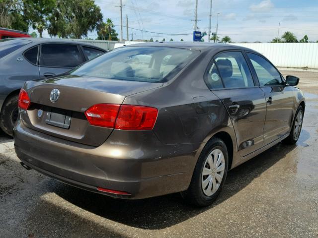 3VW2K7AJ7DM402293 - 2013 VOLKSWAGEN JETTA BASE Շագանակագույն լուսանկար 4