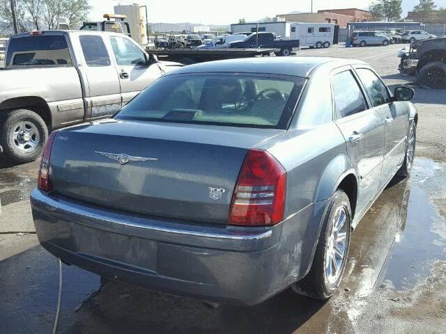 2C3JA63H85H563391 - 2005 CHRYSLER 300C GREEN photo 4