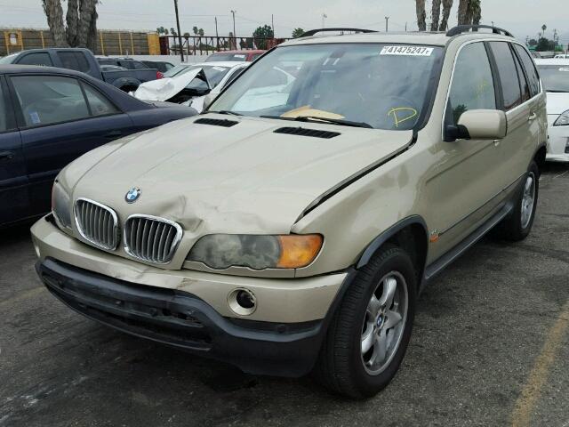 5UXFB33572LH31640 - 2002 BMW X5 4.4I GOLD photo 2