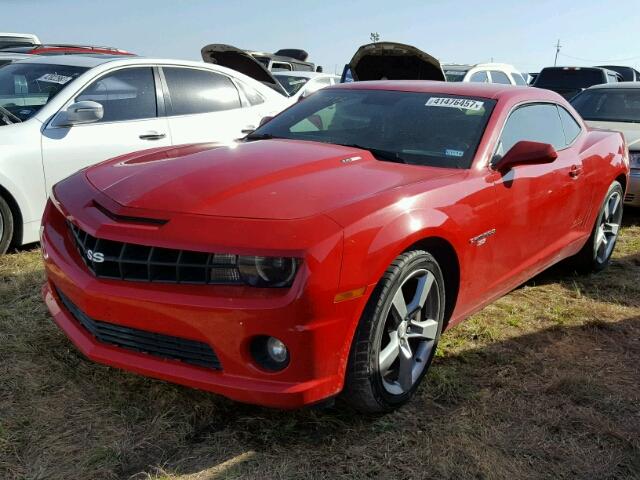 2G1FJ1EJ8A9173652 - 2010 CHEVROLET CAMARO RED photo 2