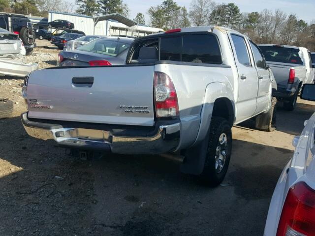 3TMJU62N79M071131 - 2009 TOYOTA TACOMA DOU WHITE photo 4