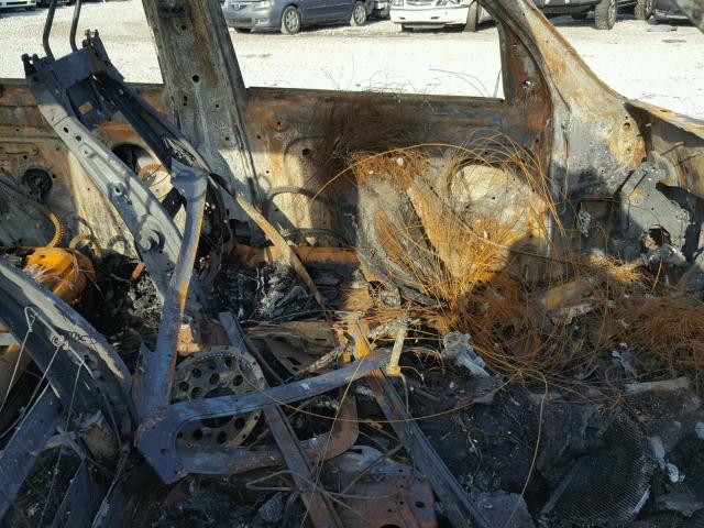 SALAA25465A302668 - 2005 LAND ROVER LR3 BURN photo 5