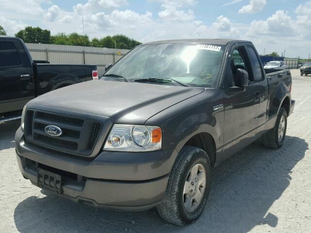 1FTRF02245KC15641 - 2005 FORD F150 GRAY photo 2