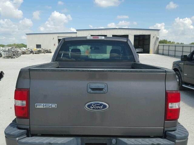 1FTRF02245KC15641 - 2005 FORD F150 GRAY photo 6