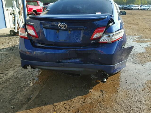 4T1BF3EK3BU652878 - 2011 TOYOTA CAMRY BLUE photo 9