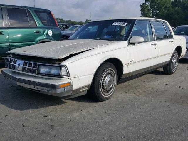 1G3CX54C7L4360681 - 1990 OLDSMOBILE 98 REGENCY WHITE photo 2