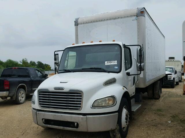 1FVACWDC15HN95750 - 2005 FREIGHTLINER M2 WHITE photo 2