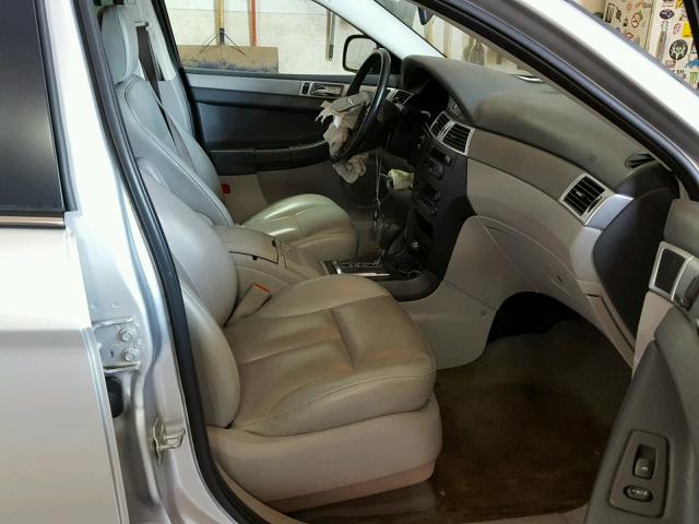2A8GM68X07R253478 - 2007 CHRYSLER PACIFICA T SILVER photo 5