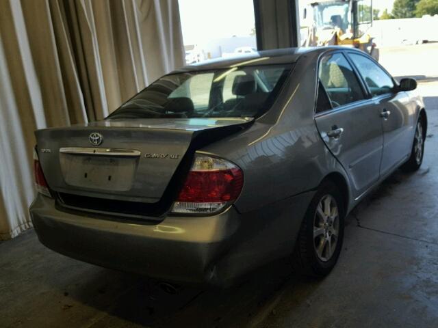 4T1BE30K25U555721 - 2005 TOYOTA CAMRY SILVER photo 4