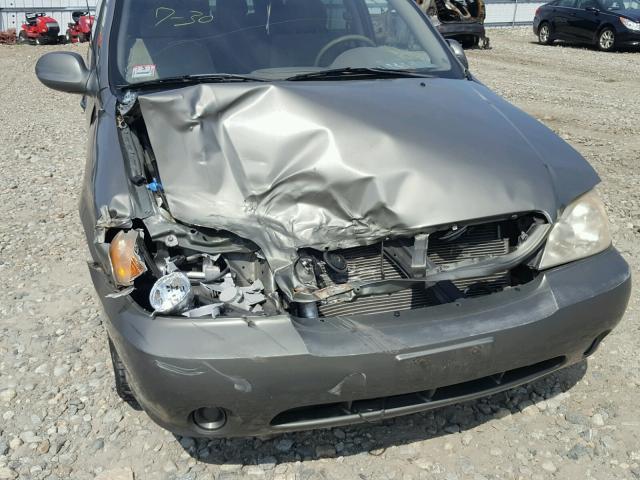 KNDUP132656653873 - 2005 KIA SEDONA EX GREEN photo 9