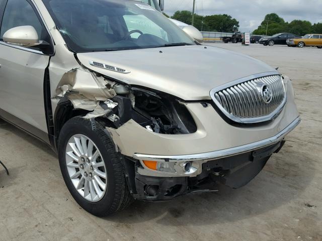 5GAKRBED7BJ234379 - 2011 BUICK ENCLAVE CX GOLD photo 9