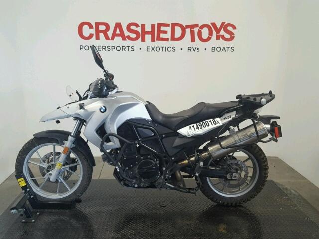 WB1022809AZW90996 - 2010 BMW F650 GS GRAY photo 3