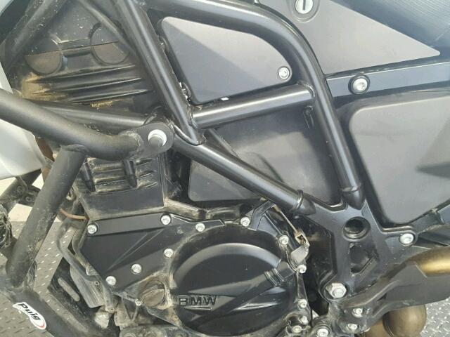 WB1022809AZW90996 - 2010 BMW F650 GS GRAY photo 6