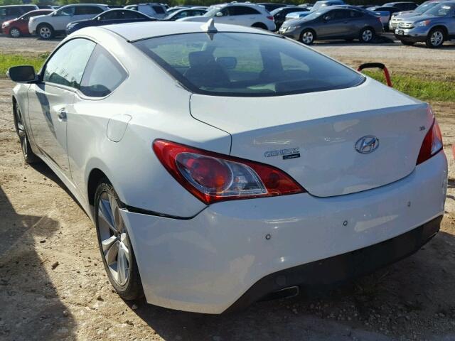 KMHHU6KH3BU059449 - 2011 HYUNDAI GENESIS CO WHITE photo 3